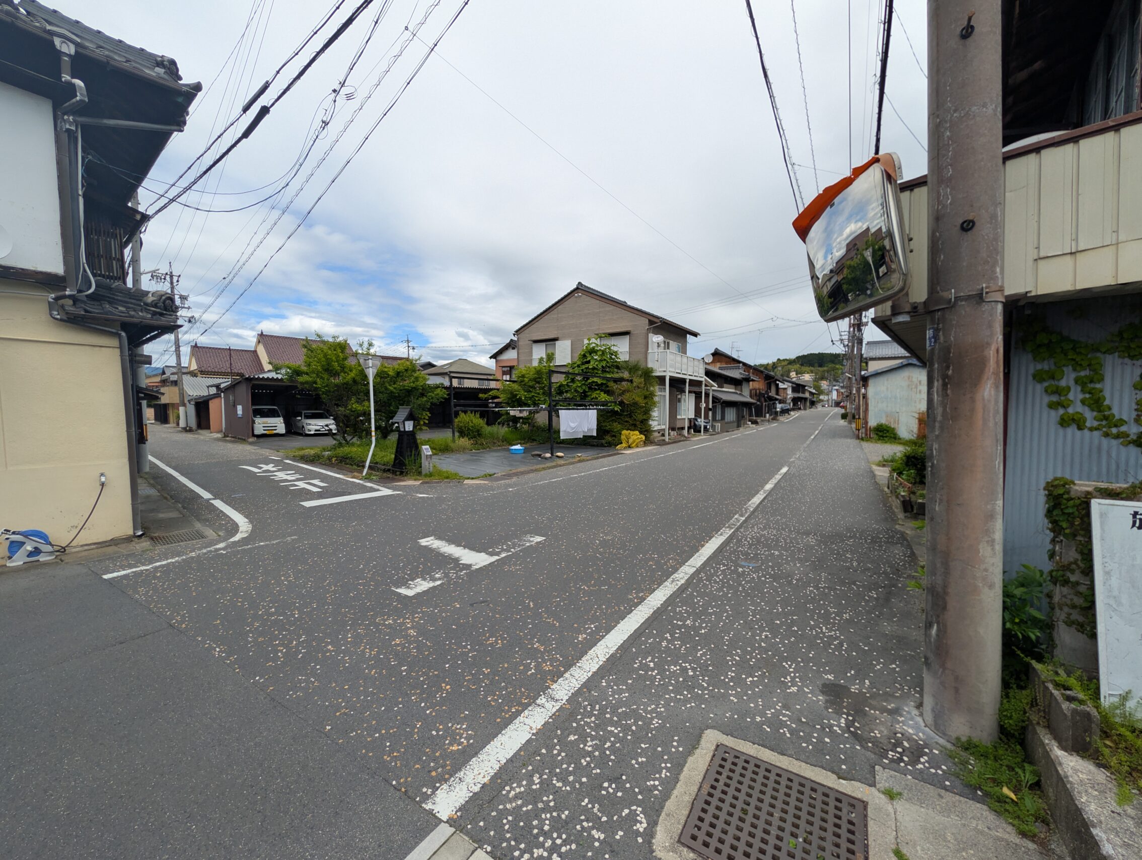 A cross road.